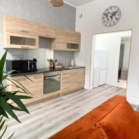 Le Dognin - Centre - Ferry - Eurotunnel Semesterbostad *